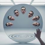 História alucinante que explora a natureza da consciência